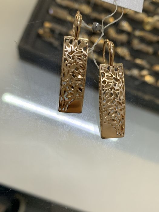 Золото серьги г.Астана