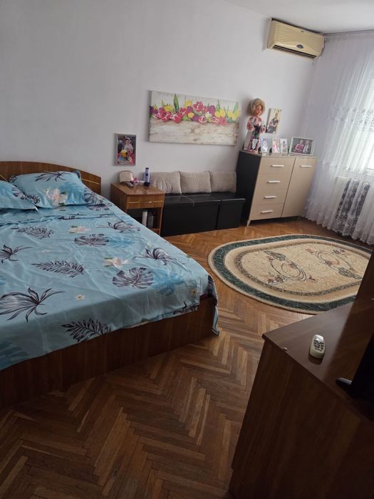 Vand apartament 4 camere