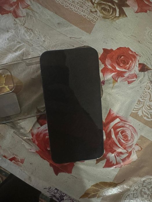 В продаже Айфон 12