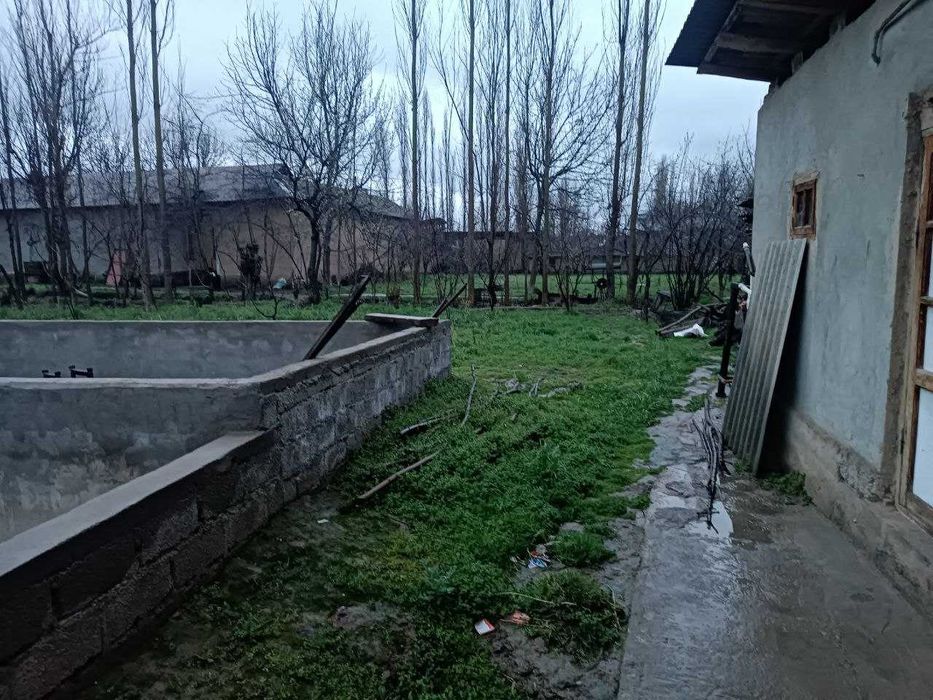 Ховли уй сотилади