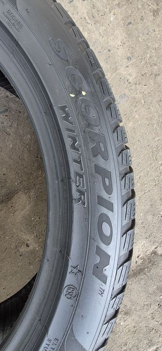 4 anvelope iarna RFT Pirelli,fata 275/40/21,spate 315/35/21.Pret/buc.
