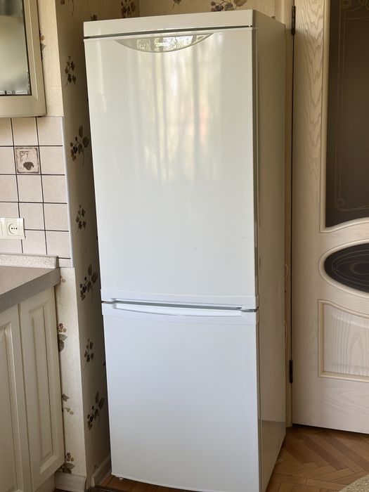 Продаю холодильник Zanussi