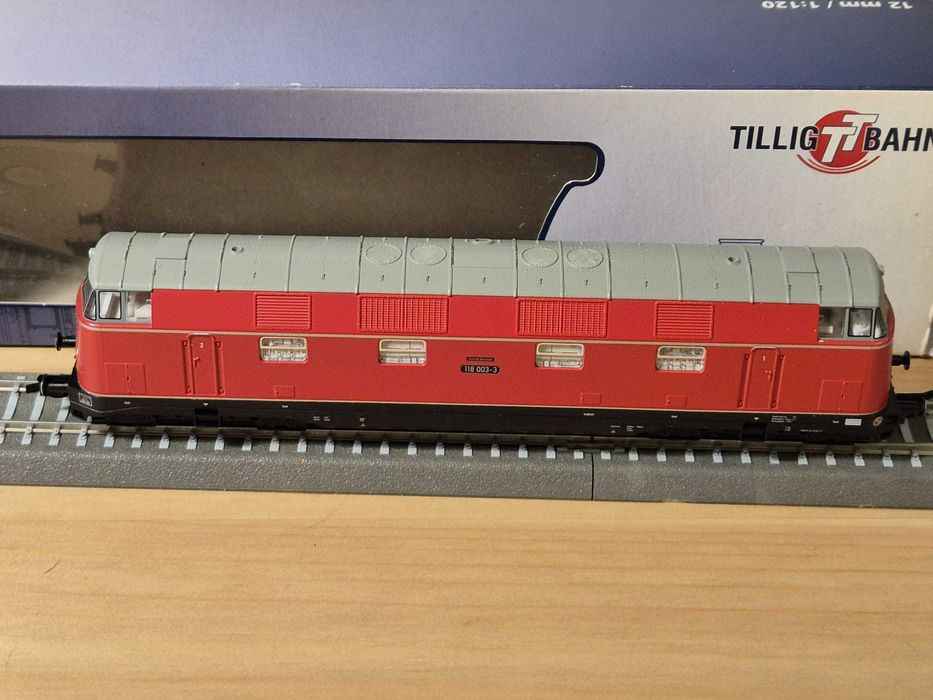 Locomotiva Diesel BR 118 - Tillig - Scara TT