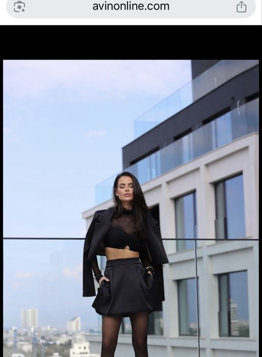 Комплект от Сако и Пола Avin