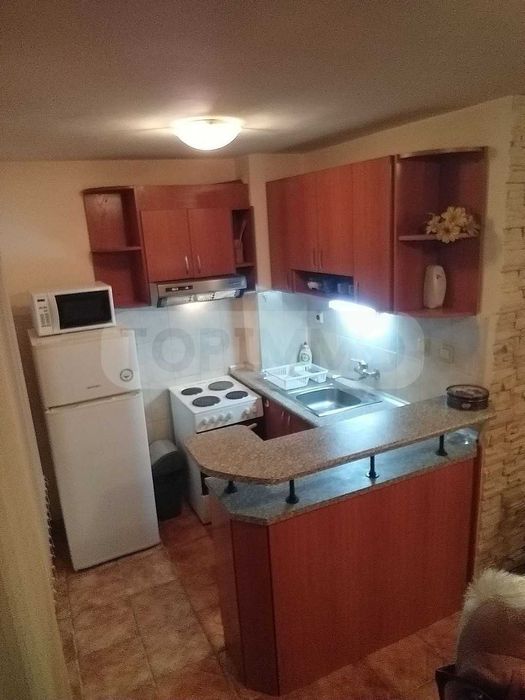 Дава се под наем Тристаен апартамент в Варна, Лятно кино Тракия - 80 кв.м за 600 € - Снимка #1