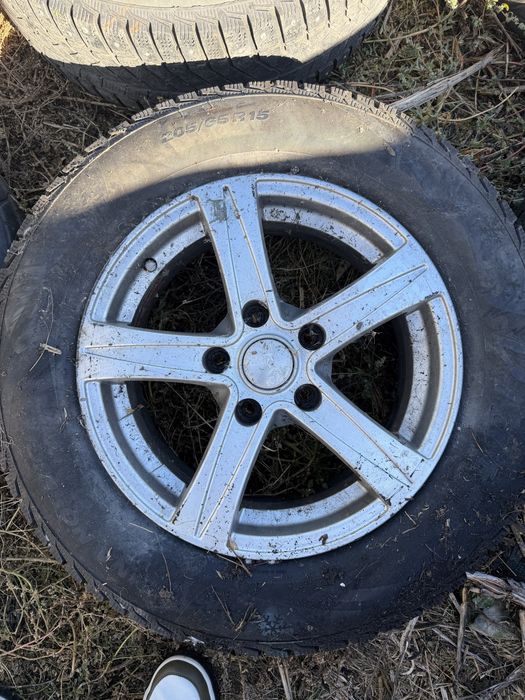 Продам два колеса R15 5*114,3