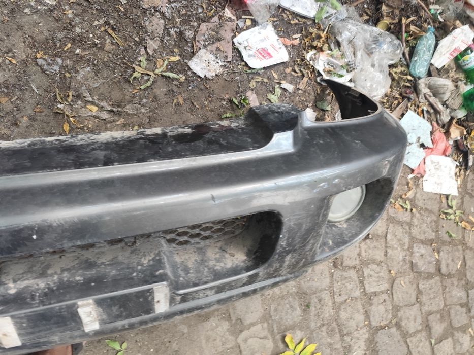 Предна броня с халогени за hyundai santa fe 99-та 2003 година