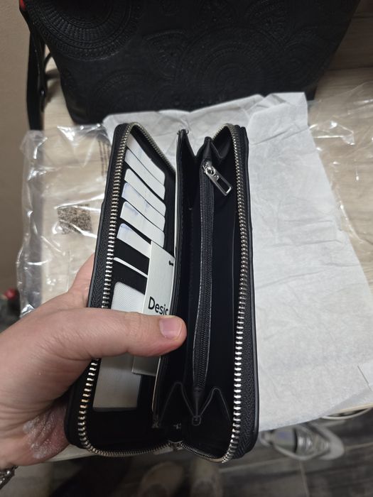 Портфейл Desigual