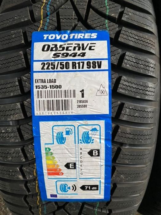 vand anvelope 225/50/17 toyo de iarnă noi