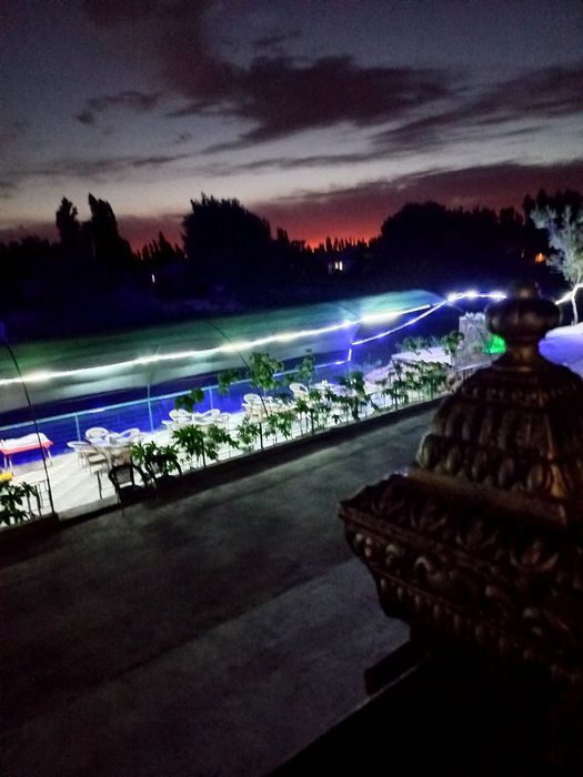 Продается Зона отдыха у реки. 5 коттедж Кафе, ресторан. Новый Ташкент.