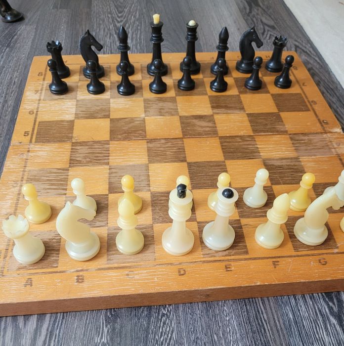 Продам шахматы за 10000