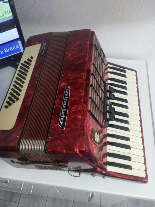 Vând acoerdeon welmaistet Stela
