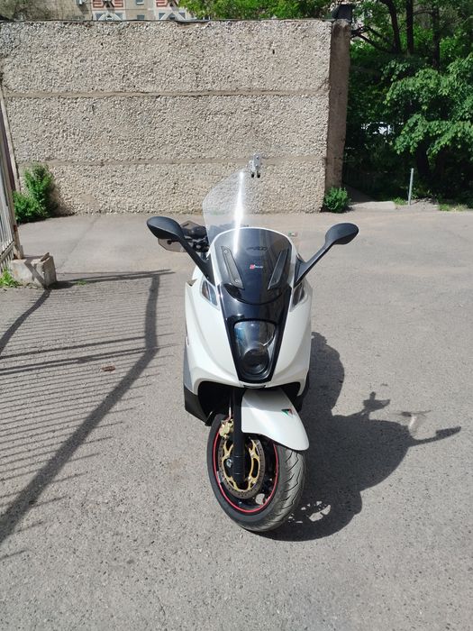 Макси скутер gilera gp 1000