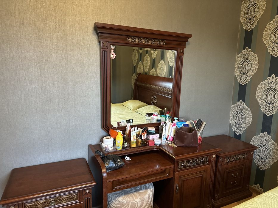 Спальный гарнитур