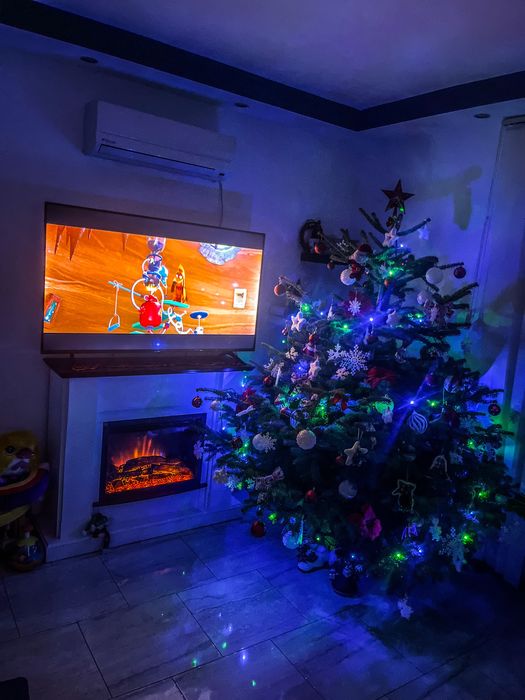 Șemineu electric modern – Căldură instant & design elegant!