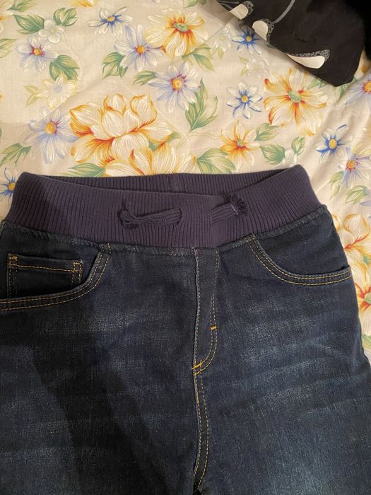 Продам теплые джинсы на мальчика