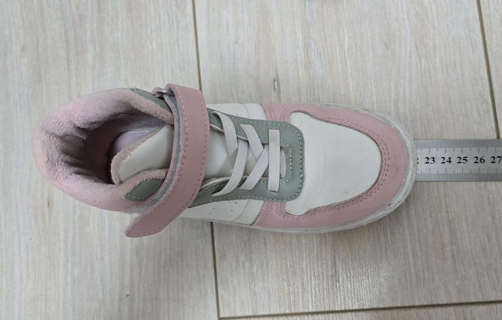 Кроссовки утепленные на девочку 31 размер