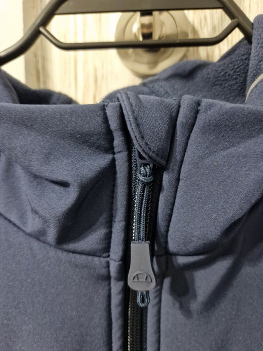 Чисто ново мъжко пролетно-есенно яке Ellesse размер М