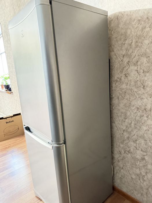 Холодильник продам