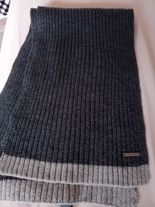 Шал на Calvin Klein