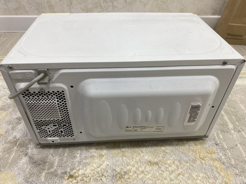 Продам Микроволновку б/у