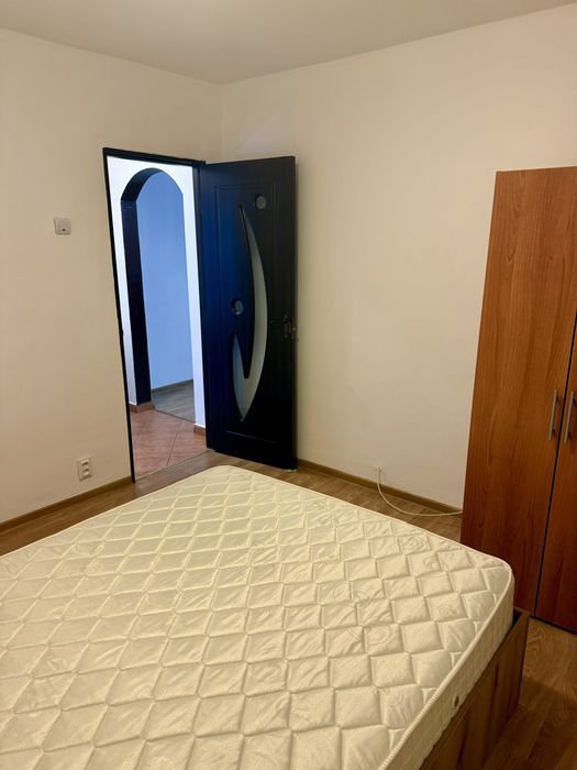 Proprietar închiriez apartament 2 camere situat în zona Narcisa