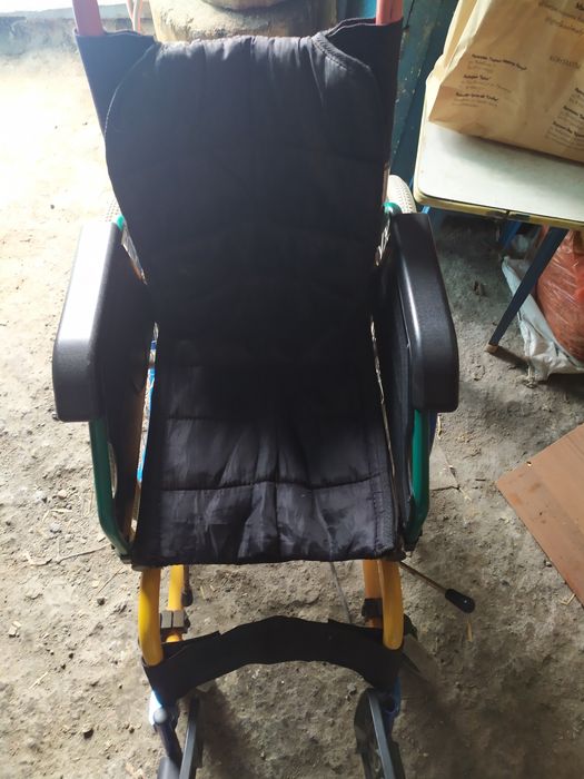 Продам инвалидную  каляску.