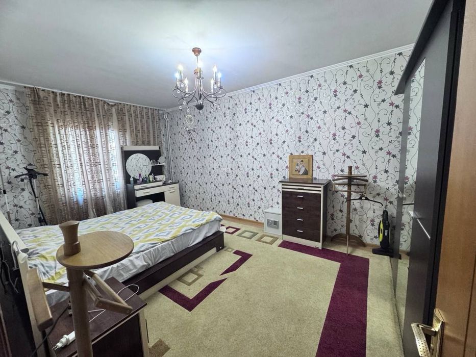 Продам квартиру на буюк ипак йули метро(бий) 2/4/9