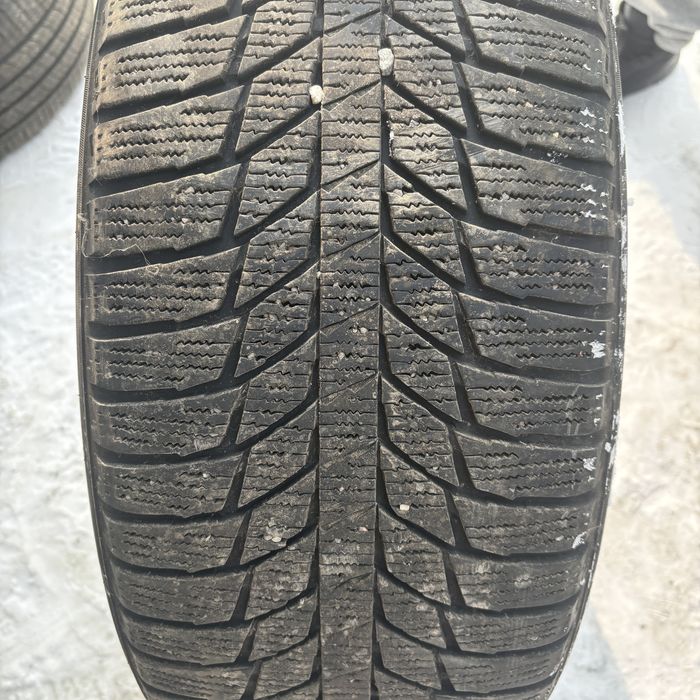 Продам резину всесезнка