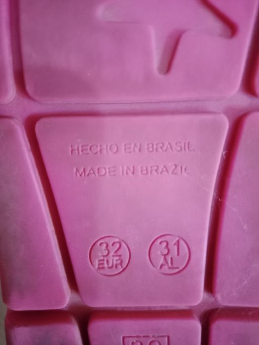 Продам обувь на девочку