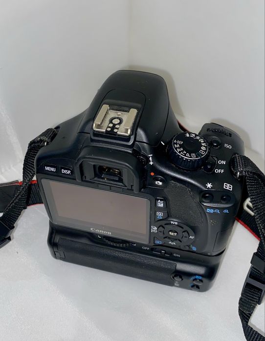 Canon 550D +  батериен грип | 28800 кадъра