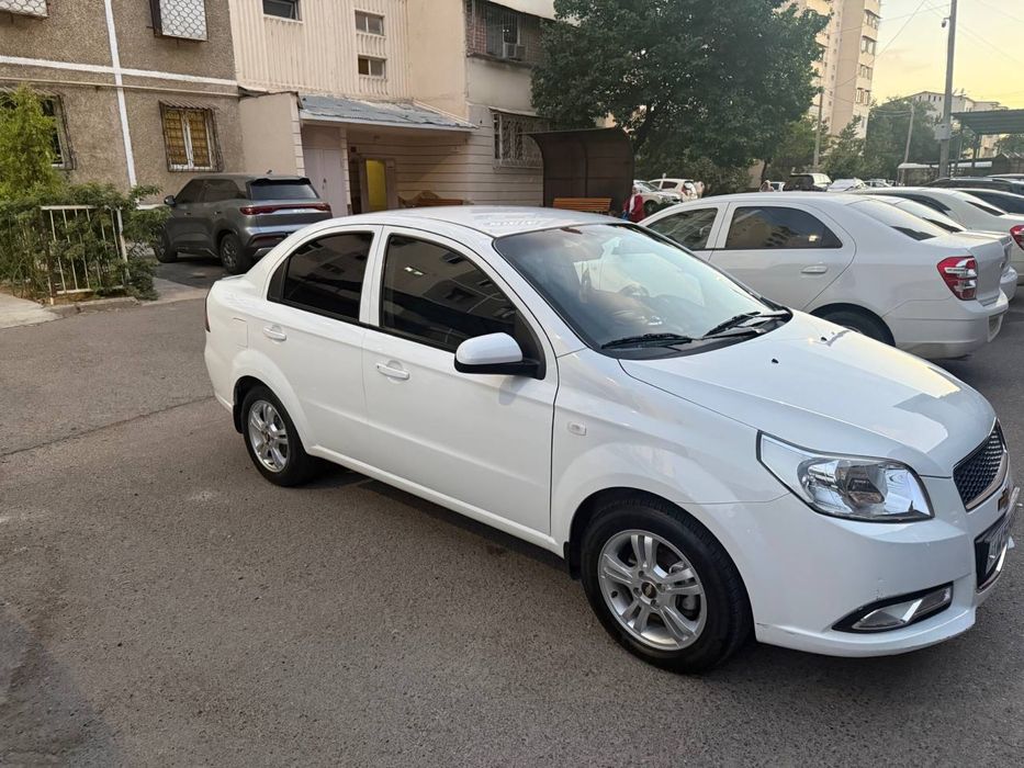 Продаетсая нексия 3 автомат 2022 йил