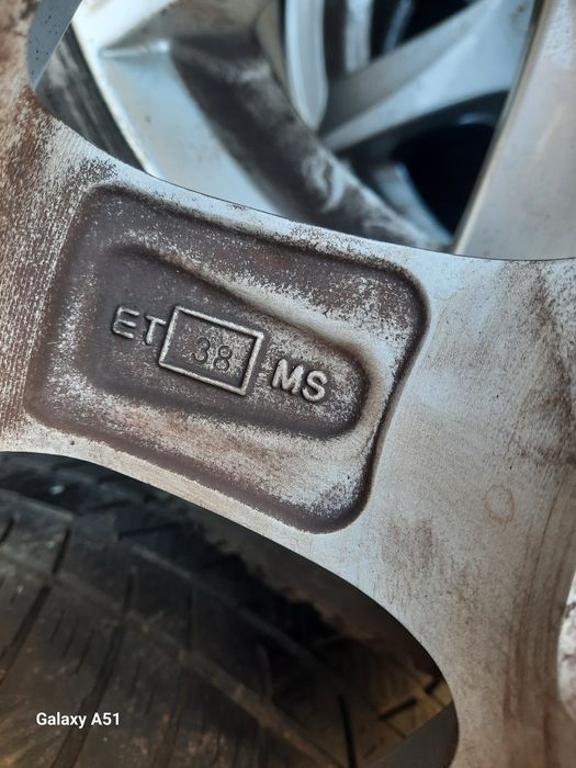 Ляти джанти с гуми зимни, 5×100, 15цола.