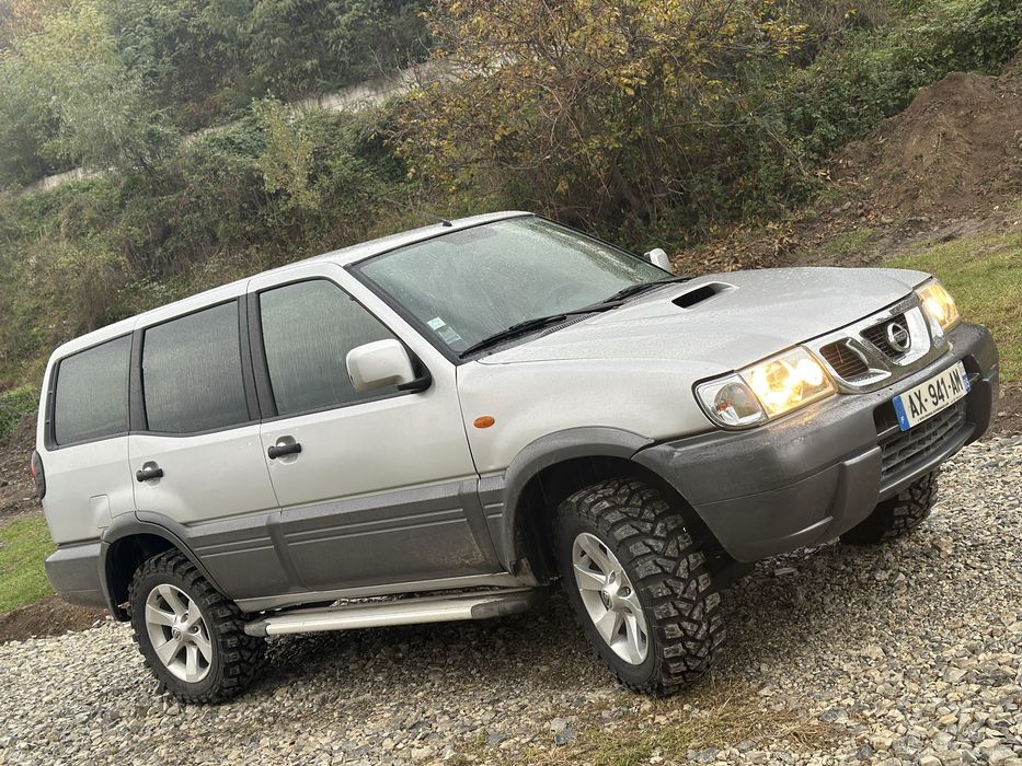 Nissan terrano 2.      2005.           3.0 diesel