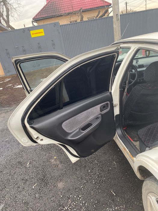 Ниссан сани 1997год