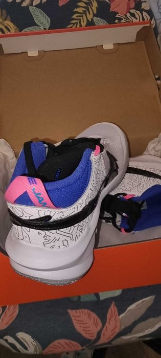 Nike Team Hustle D 10 SE x Space Jam