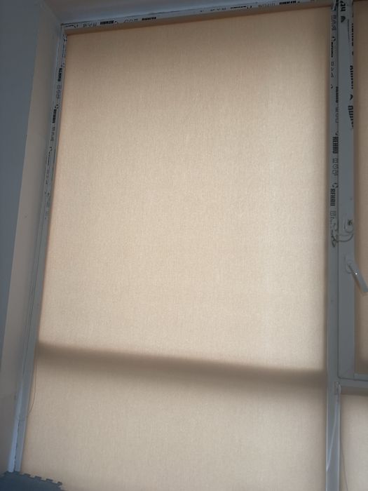 Ролл шторы почти новые