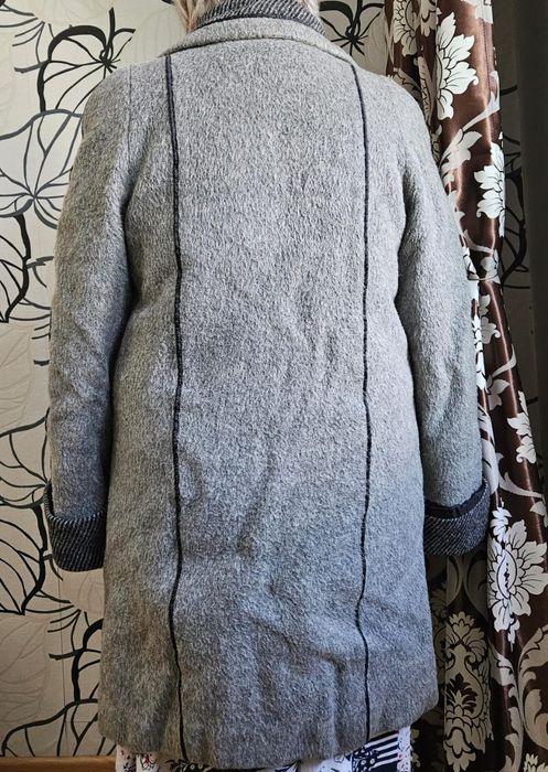 Продам пальто 50 размер