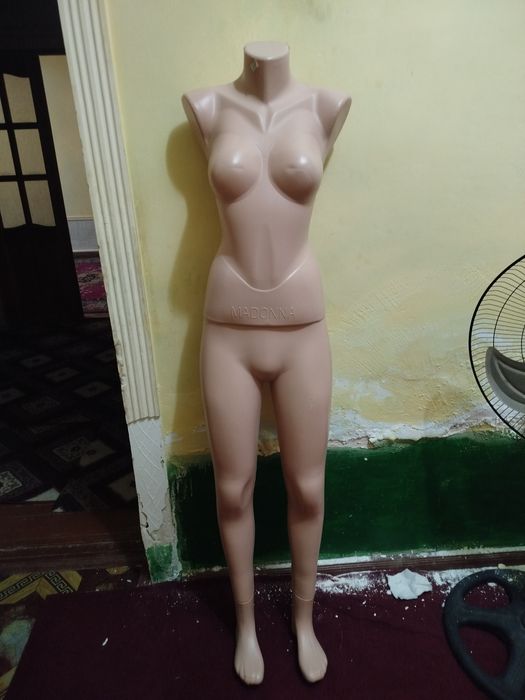 Manikyur va oyna 50,000 soʻmdan