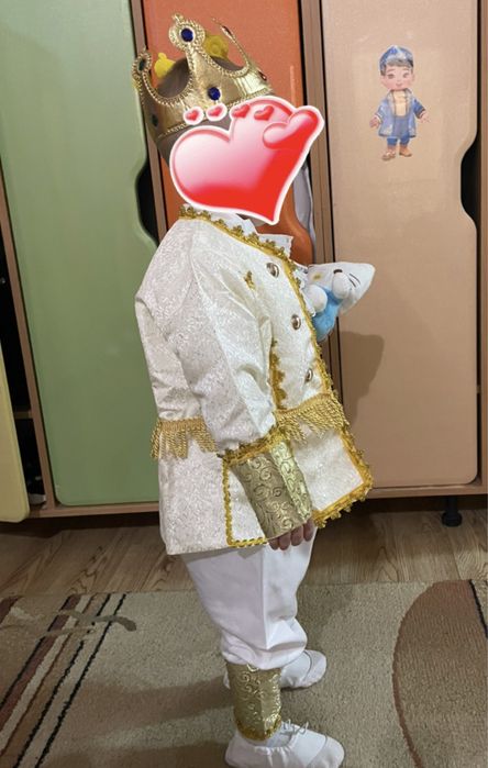 Продам детский костюм царя,принца