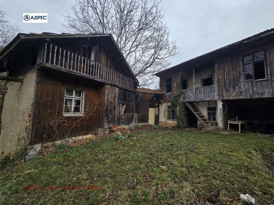 Къща в Ловеч, област-с.Бели Осъм площ 88 цена 50000