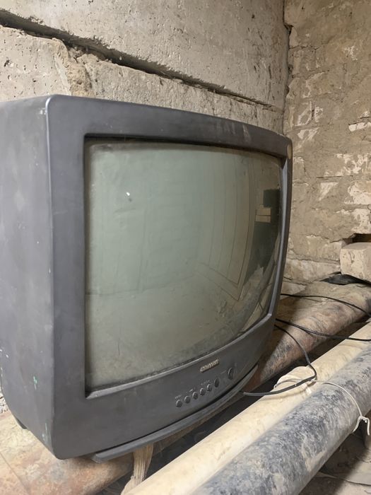 Продам телевизор