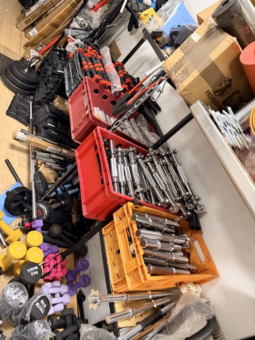 Gantere+bara Haltera reglabile noi total 32 kg+alte Echipamente d sala