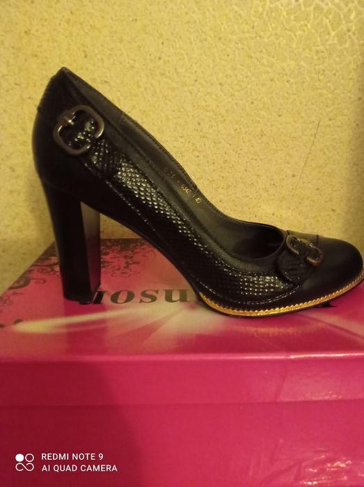 Продам   туфли  .