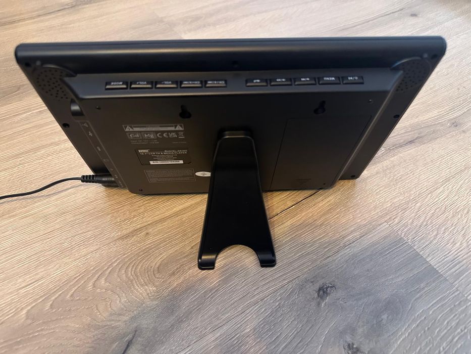 Vând TV AUTO portabil