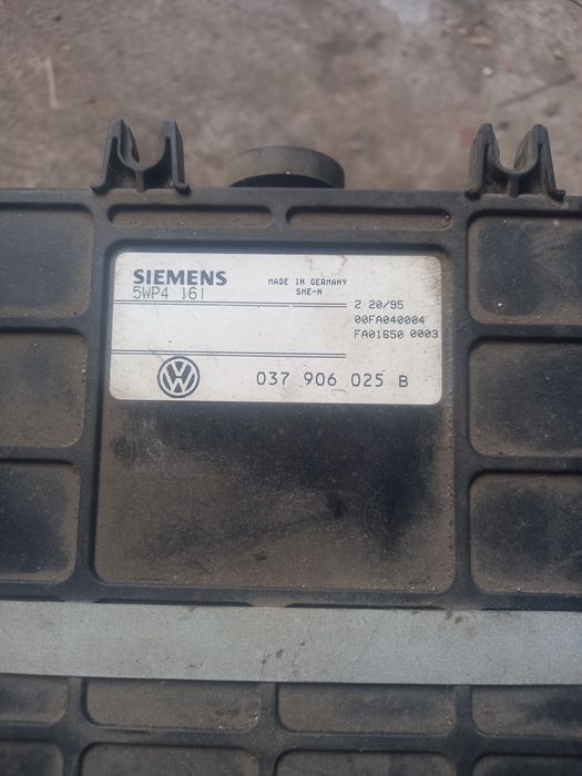 Компютър SIEMENS 5WP4 161