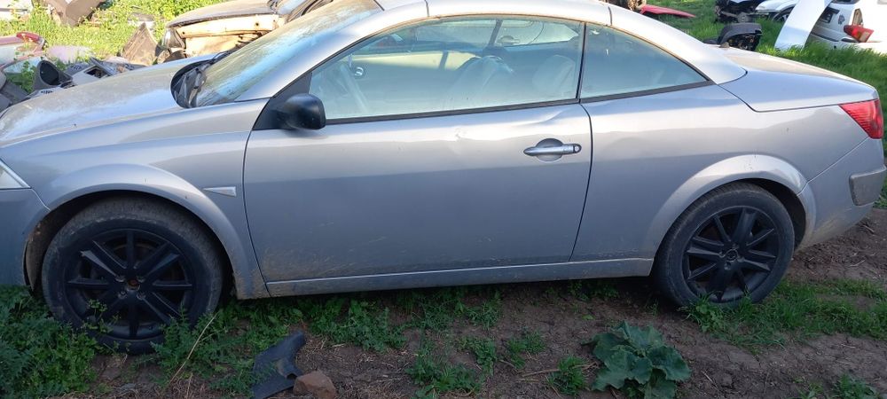 Renault Megan 2 cabrio 1 9 deci dezmembrez
