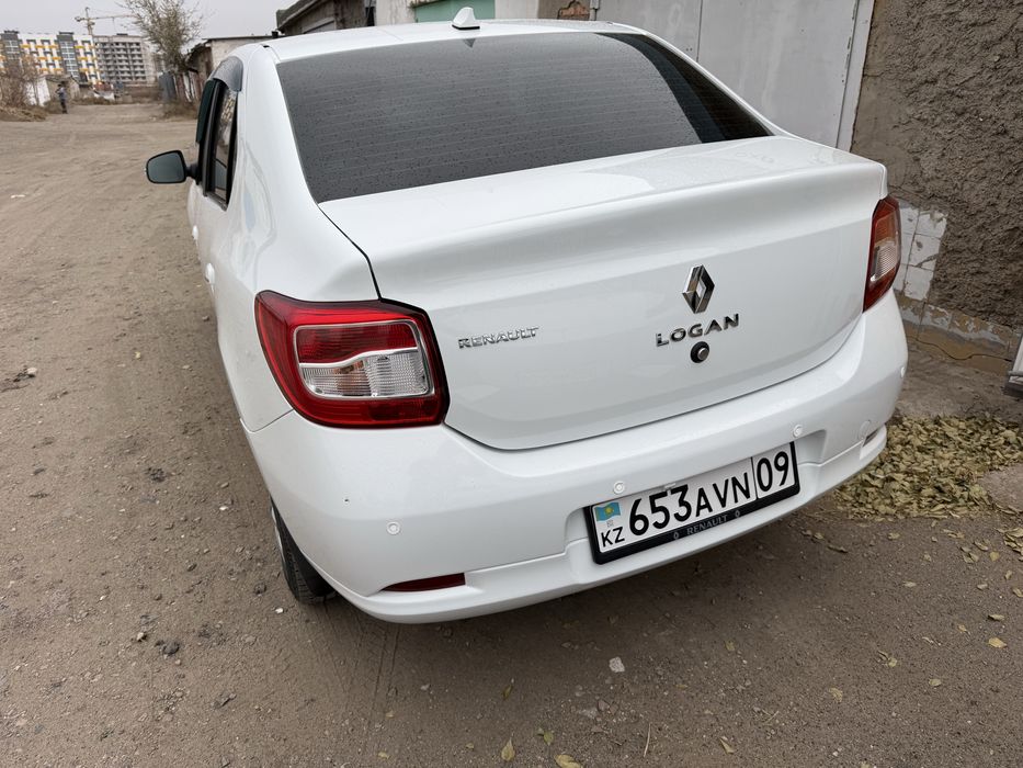 Продам автомобиль Рено Логан