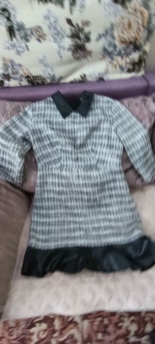 Отдам даром платья 44-46 размера