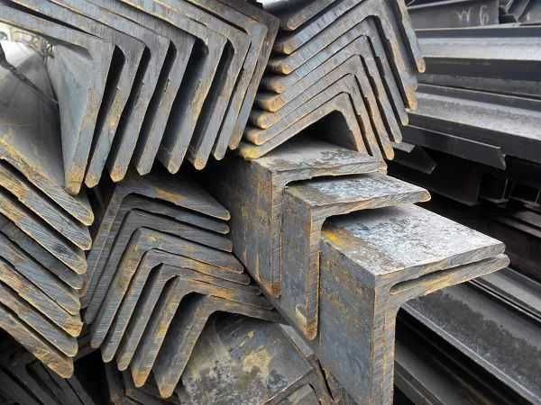 Уголок металлический 63*63 мм